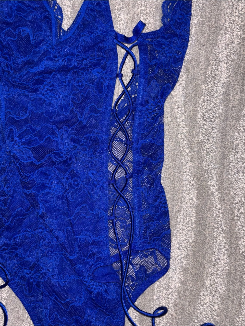 Victoria’s Secret Blue Lace Teddy Bodysuit Lace Up Sides V-Neck Sheer Women’s M - Picture 3 of 8